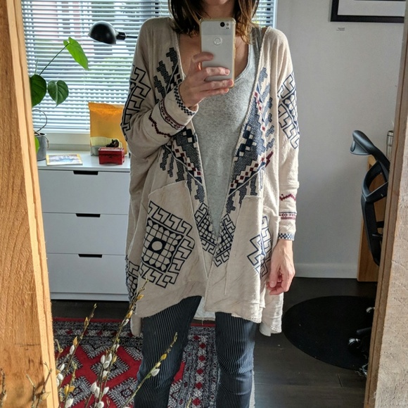 Sweaters - LF Pancho